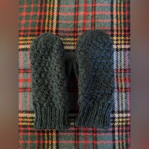 100% Wool Lost Horizons Fleece Lined Teal Blue Palermo Woven Mittens